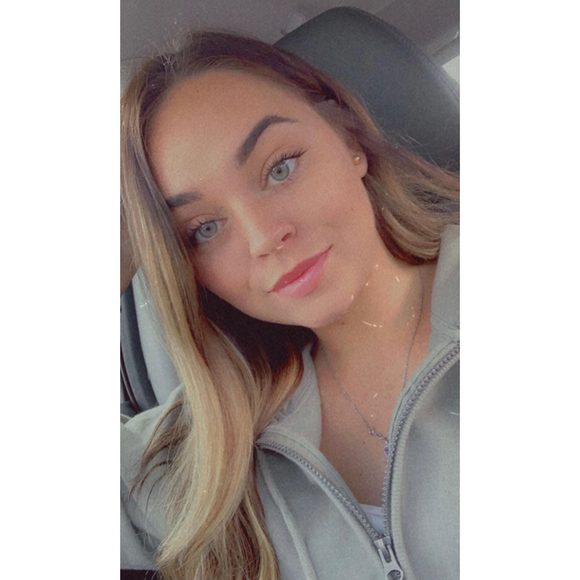 nicoleelliot322